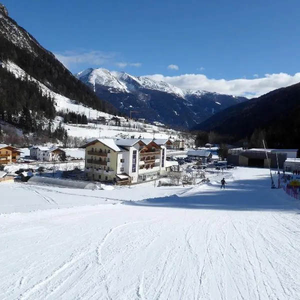 Hotel Bergkristall, hotel v destinaci Brennero