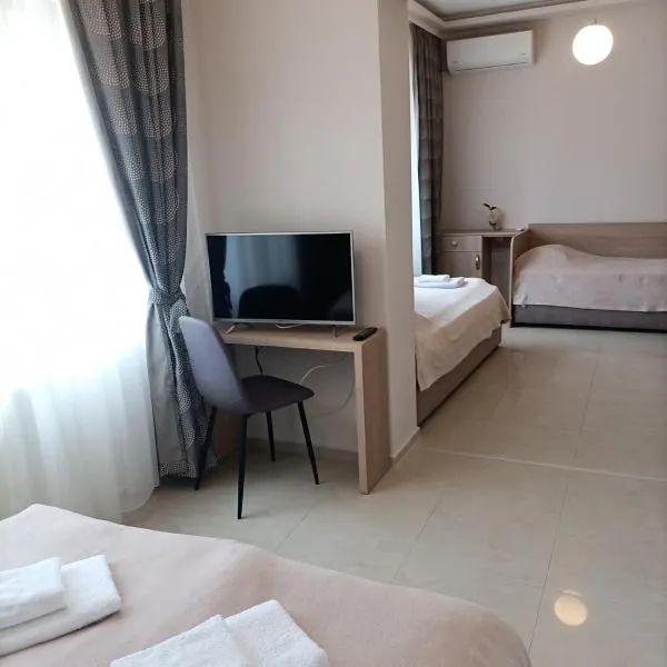 Червената къща, hotel in Perushtitsa