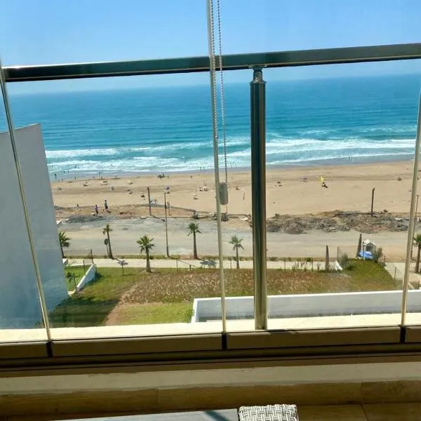Superbe appartement Front de mer Prestigia, hotel v destinaci Sidi Bouqnadel