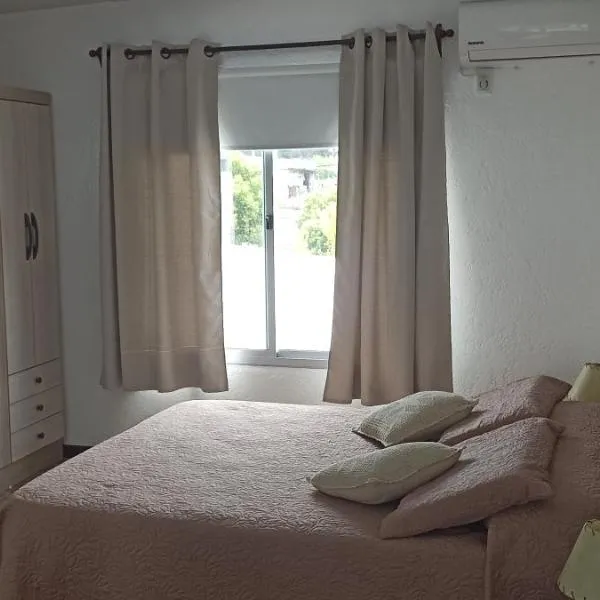 Hosteling Las Margaritas, hotelli kohteessa Minas