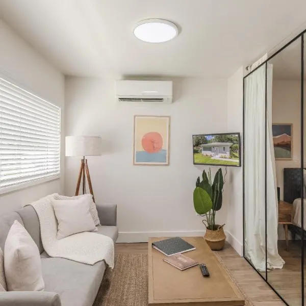 Luxury Tiny Home 2 Miles from Downtown Orlando, hotel in Orlando