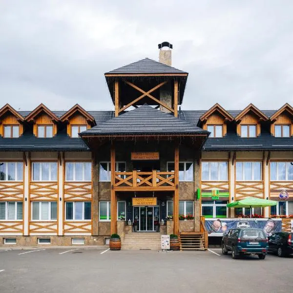 Nestville Apartments, ξενοδοχείο σε Hniezdne