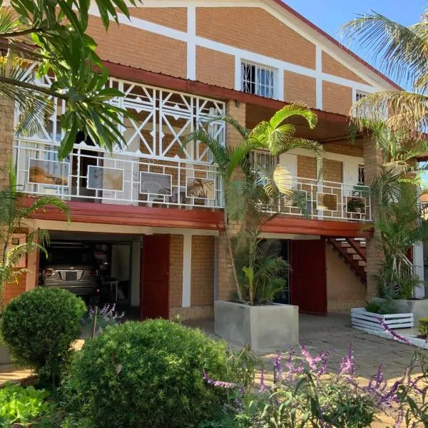 Villa Eden Wood, hotel v destinaci Ivato