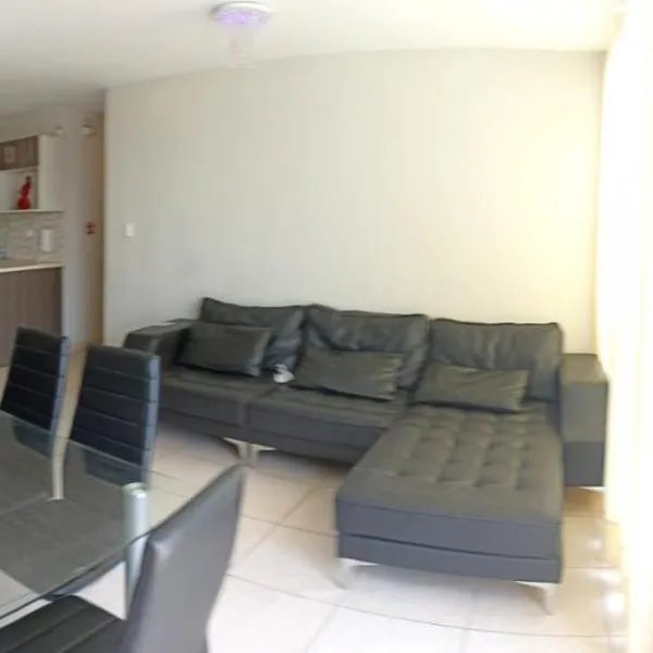 Apartamento duplex, con terraza y vista de Chiclayo, Hotel in Chiclayo
