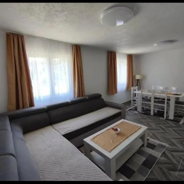 House Bozovic, hôtel à Žabljak