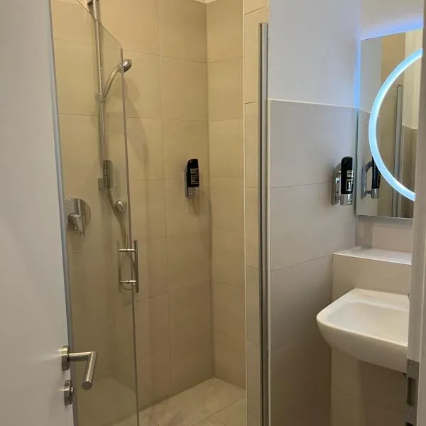 Slamba Hostel, ξενοδοχείο στο Άουγκσμπουργκ