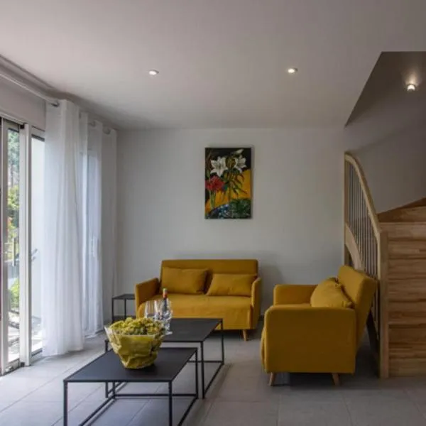 Gîte l'angélique Fleurs des Pyrénées, ξενοδοχείο σε Argelès-Gazost