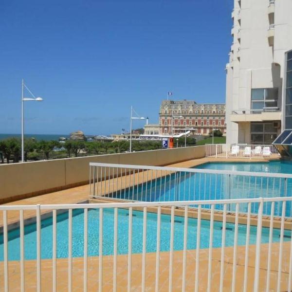 Studio avec Balcon à Deux Pas de l'Océan et Piscine, Hyper Centre Biarritz - FR-1-3-418