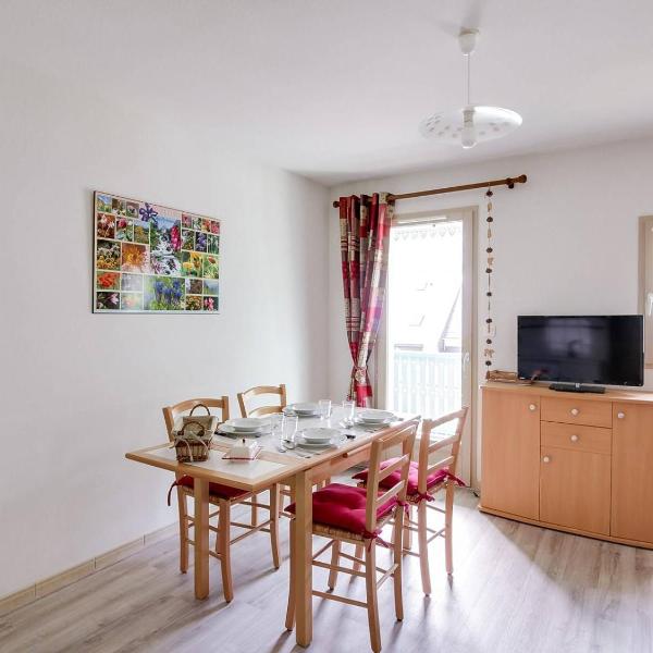 Chalet Duplex 4 Pers. avec Parking, Proche Télécabine et Commerces, Ski à 1700m - FR-1-401-39