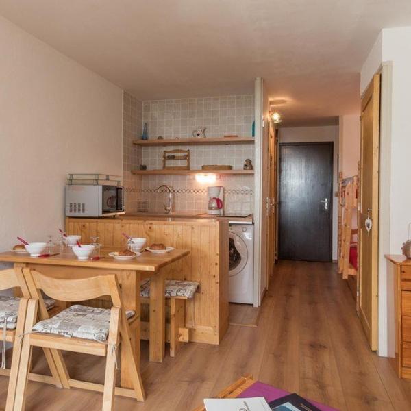 Studio cosy à Serre-Chevalier - 4 pers, balcon, proche commerces, casier à ski - FR-1-330E-61