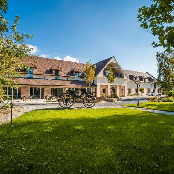 Arkady Hof Hotel, hotel di Stupava