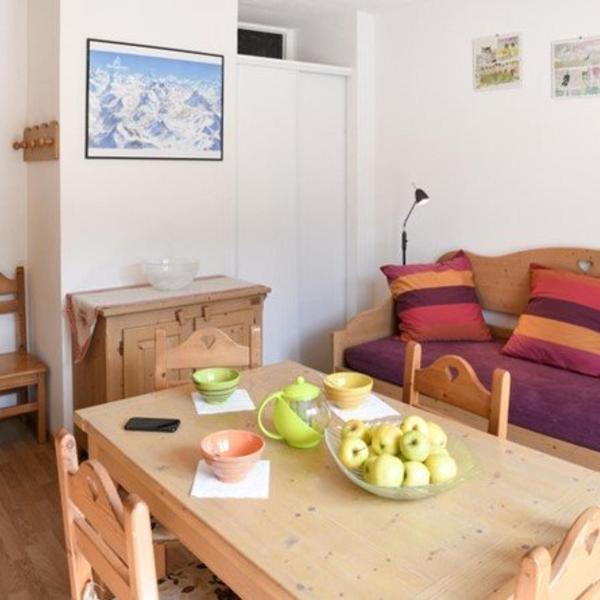 Studio avec terrasse ensoleillée face aux pistes, animaux acceptés, Montgenèvre - FR-1-266-86