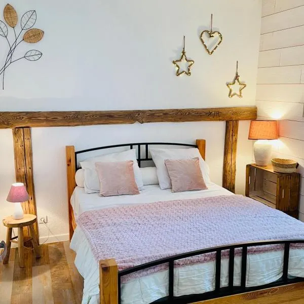 Rdc 48m2 avec terrasse Proche Centre avec parking privé couvert, hotel en Orcières