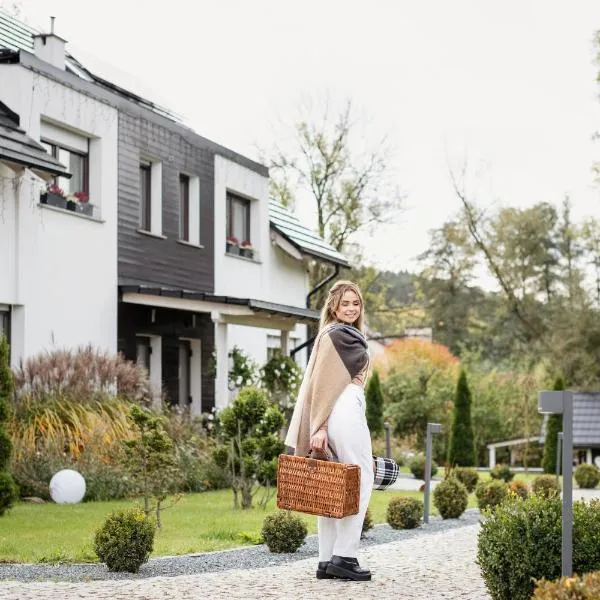 Apartamenty u Harrego II Przy Stawie Spa klimatyzacja,balkon,sauna , balia, ogród,parking, hotel in Kudowa-Zdrój