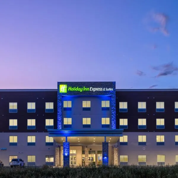 Holiday Inn Express & Suites - Watertown by IHG, hotel en Watertown