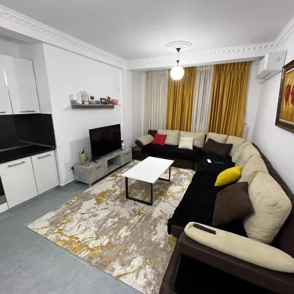 Apartment rent Elbasan city center 1, hotel em Elbasan