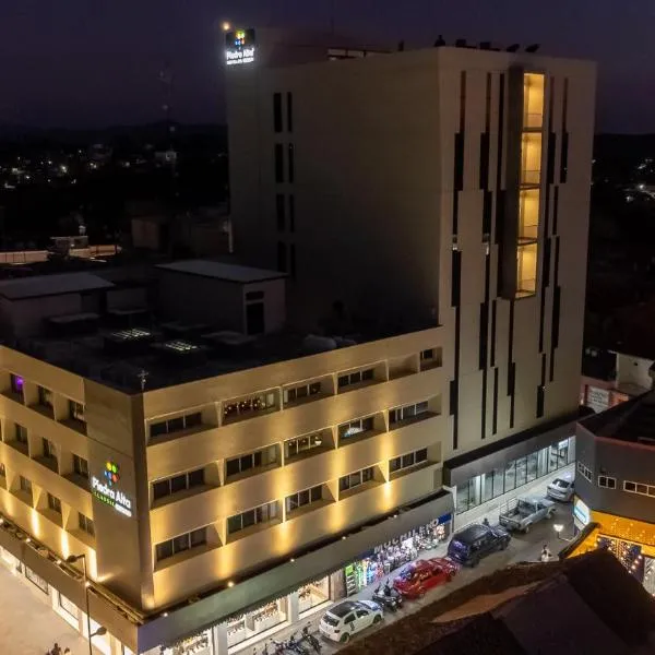 Hoteles Piedra Alta by De Los Perez, hotel v destinaci San Andrés Tuxtla