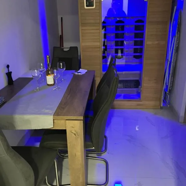 Borsalino Apartman、ヴェスプレームのホテル