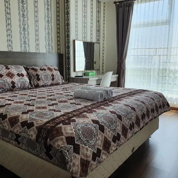 Comfy Apartment Grand Sungkon Lagoon，位于Dukuhpakis的酒店