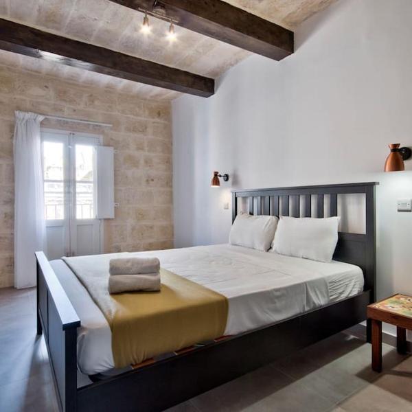 Old Lodge Apartment 7 by Vallettastay, La Valeta