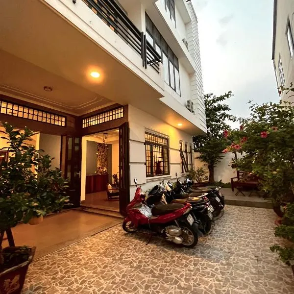 Queenie House, hotel in Can Tho