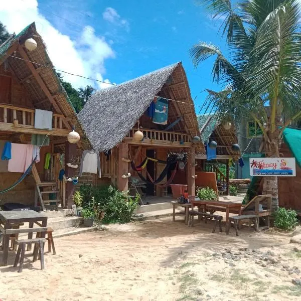 Titaays Surfers Inn, hotel em Baras