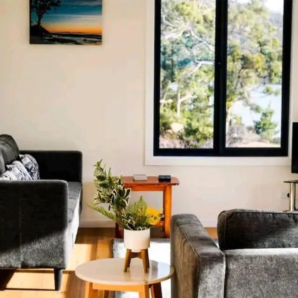 Rockpool Cottage, khách sạn ở Lunawanna