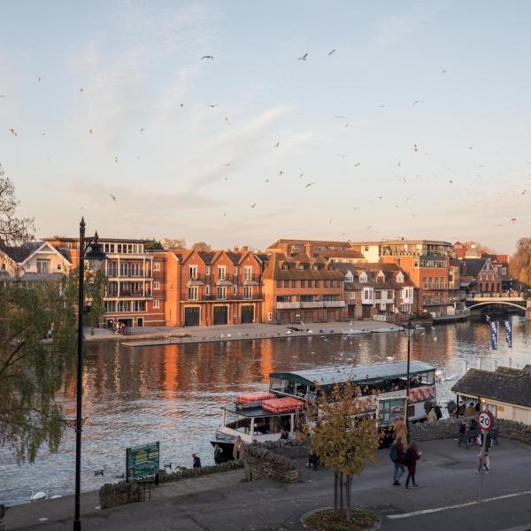 Radiant Penthouse on the Banks of the Thames - Pass the Keys, Windsor