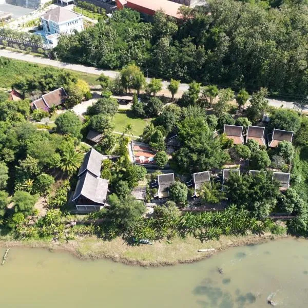 Namkhan View Luangprabang Resort, hotel in Luang Prabang