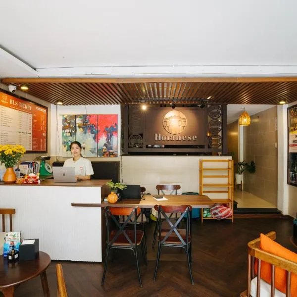 First Hoianese Center Hotel - Cultural Experiential Hotel, hotel v destinaci Hoi An