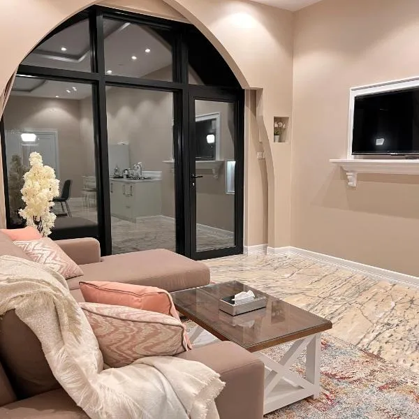 الأجنحة الرخامية فندقية, hotel in Buraydah
