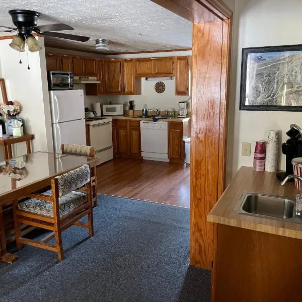 2 Bedroom 2 Bathroom - Blue Knob All Season Resort Condo, hotel a Claysburg