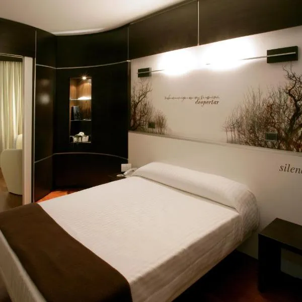 Hotel Europa, hotel di Utebo