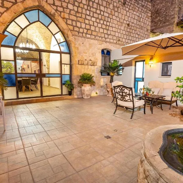 The Antiquity Heart Mansion, Hotel in Safed