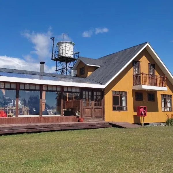 Hosteria Lago del Toro, hotel in Torres del Paine