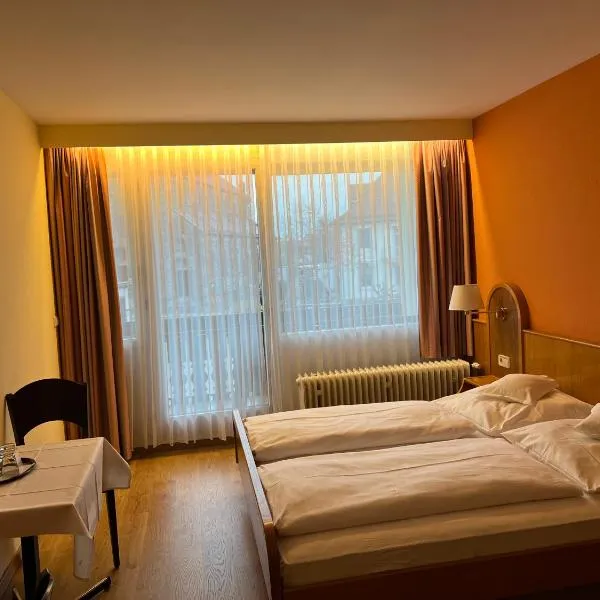 Hotel Schwan, hôtel à Hügelsheim