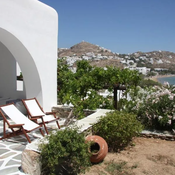 Petra Holiday Village, ξενοδοχείο στην Ίο