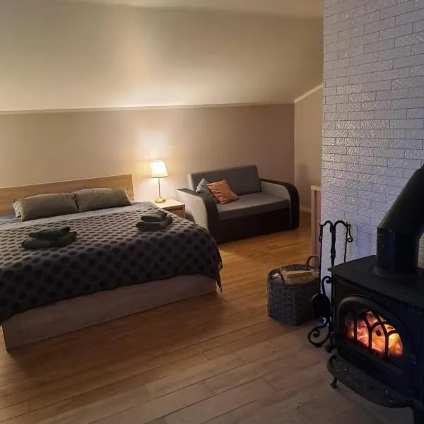 Rožu ielas namiņš, hotel in Sigulda