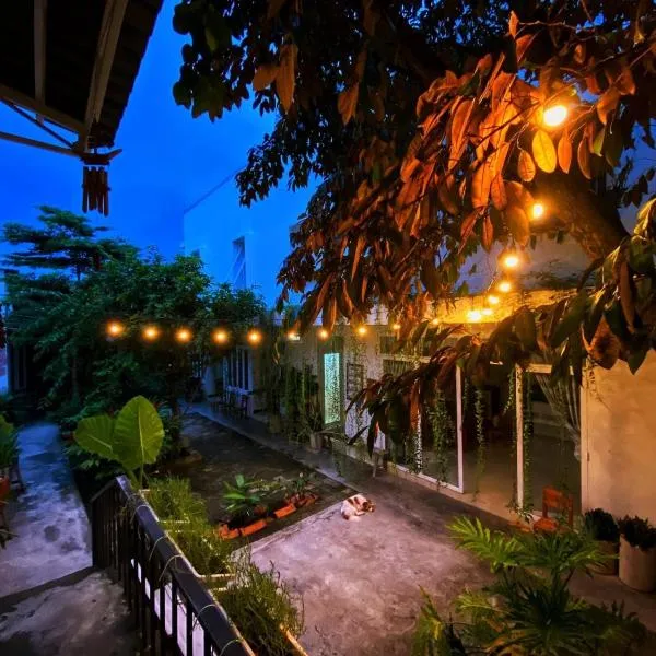 Kontum Home Sweet Homestay、Kon Tumのホテル