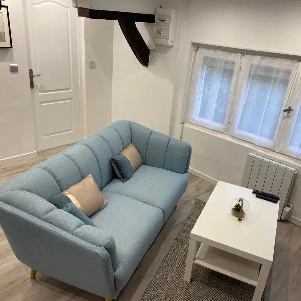 Chantignolle, proche aéroport, hotel v destinaci Tillé