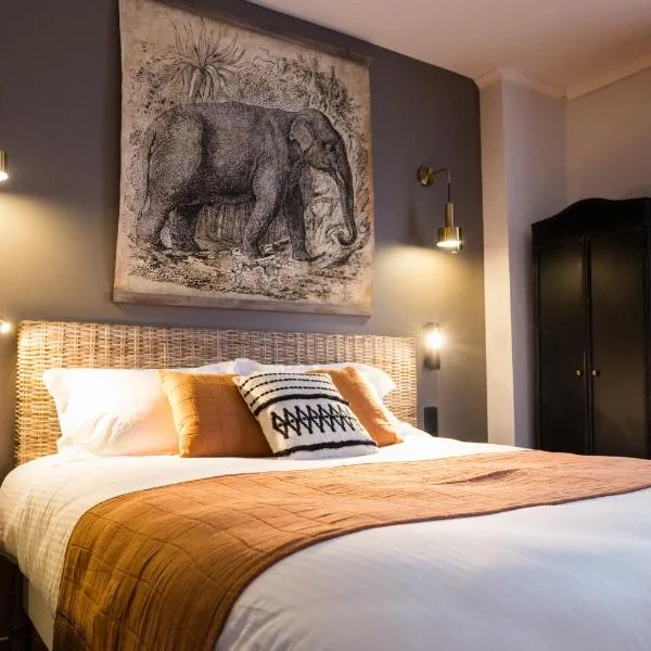 Hôtel Le Patio - Deauville, ξενοδοχείο στο Ντοβίλ