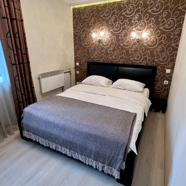 Apartment on Nauki Avenue 102: Dnipro'da bir otel