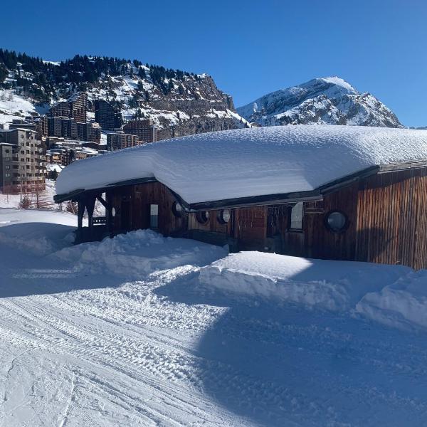 Luxury Avoriaz Chalet with hot tub