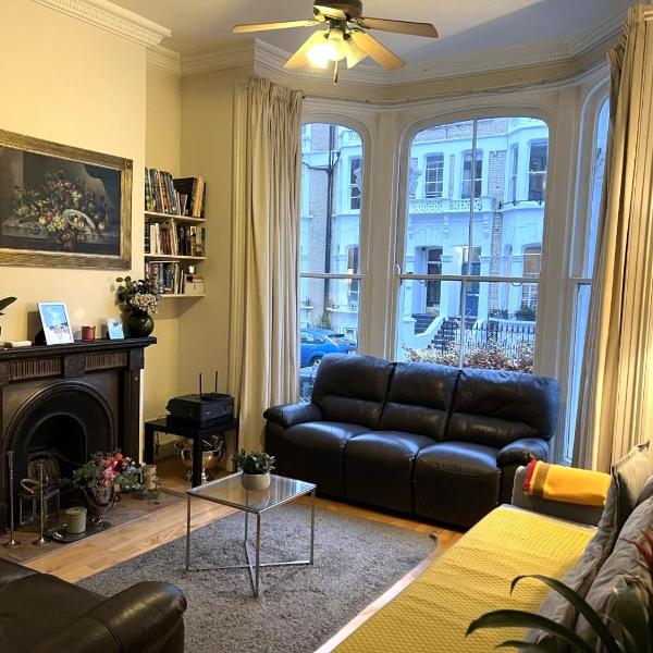 Double bedroom with en-suite bathroom in Chelsea - central London - share apartment, London