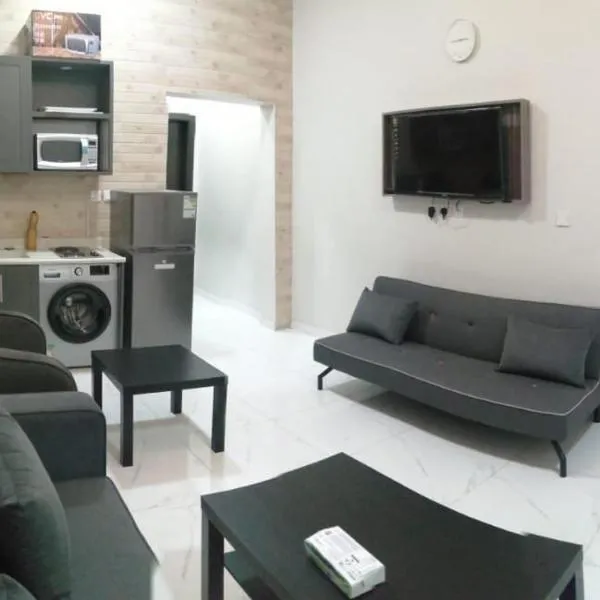 Sharm Beach Suites Private hotel apartments, hotel in Yanbu