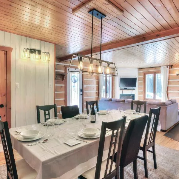 Hjort cottage - 4 Bedrooms 9 people 2 bathrooms, hotel in La Macaza