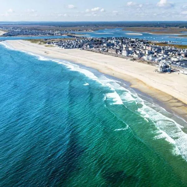 Luxury Suite in the Heart of Hamptons South Beach!, hotel in Hampton
