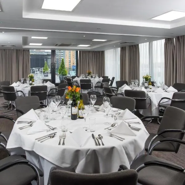 Holiday Inn London West by IHG, hotel in London