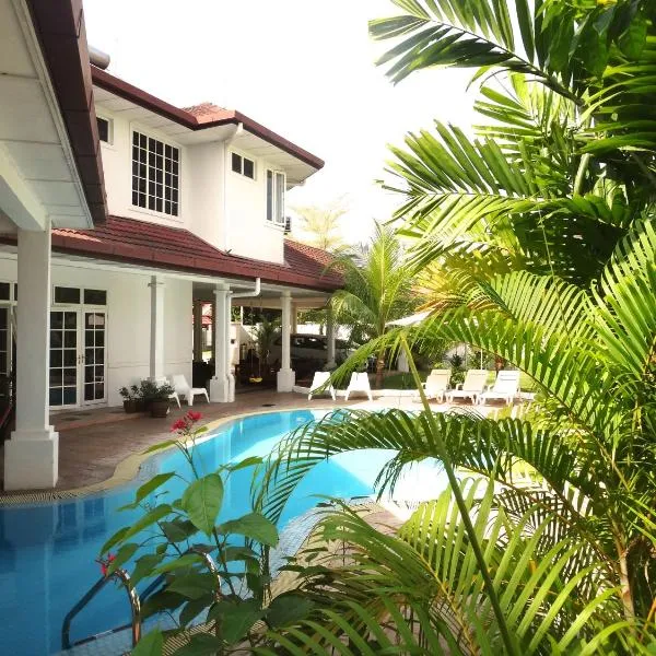 Rumah Putih B&B near KLIA, hotel in Sepang