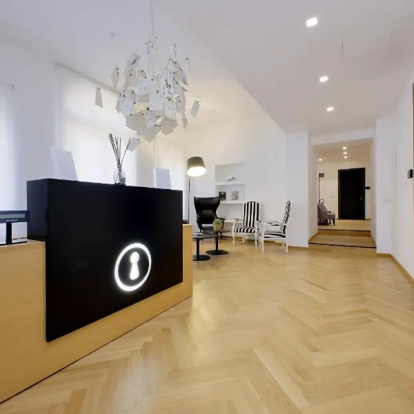 Youroom Abruzzi, hotel v Římě